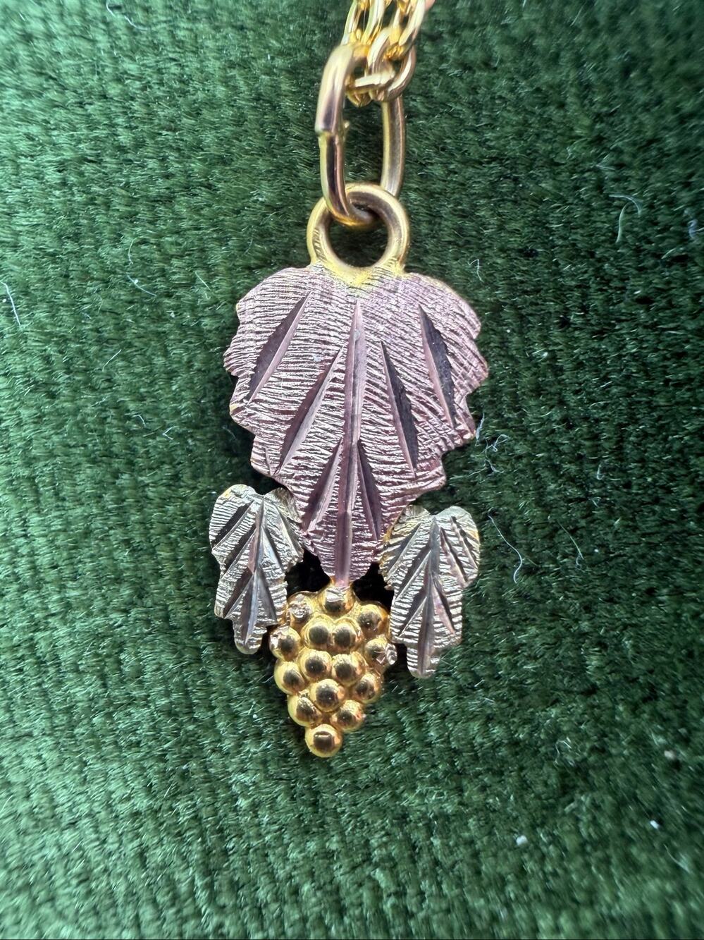 10KT BLACK HILLS GOLD GRAPE LEAF PENDANT